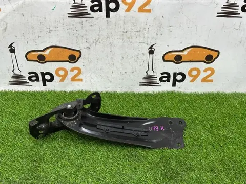 Рычаг подвески задний правый Volkswagen Passat CC
