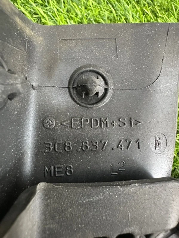 Уплотнитель стекла двери Volkswagen Passat CC B6 - миниатюра 7