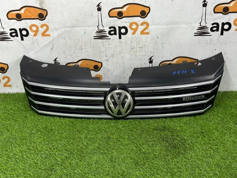 Решетка радиатора Volkswagen Passat Alltrack B7 - изображение 1
