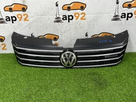 Решетка радиатора Volkswagen Passat Alltrack B7