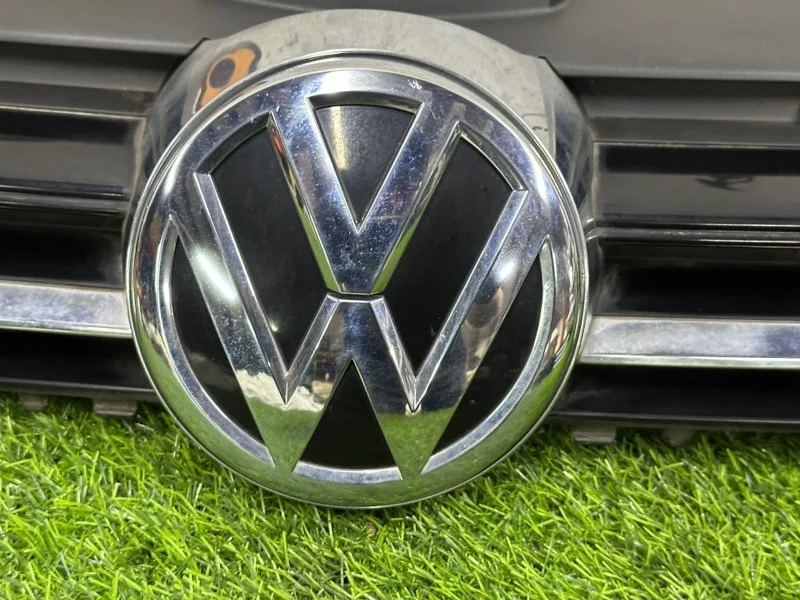 Решетка радиатора Volkswagen Golf MK7 CPTA 2014 - миниатюра 3