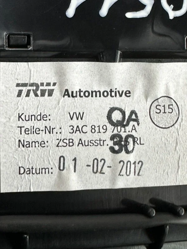 Дефлектор воздушный левый Volkswagen Passat - миниатюра 10