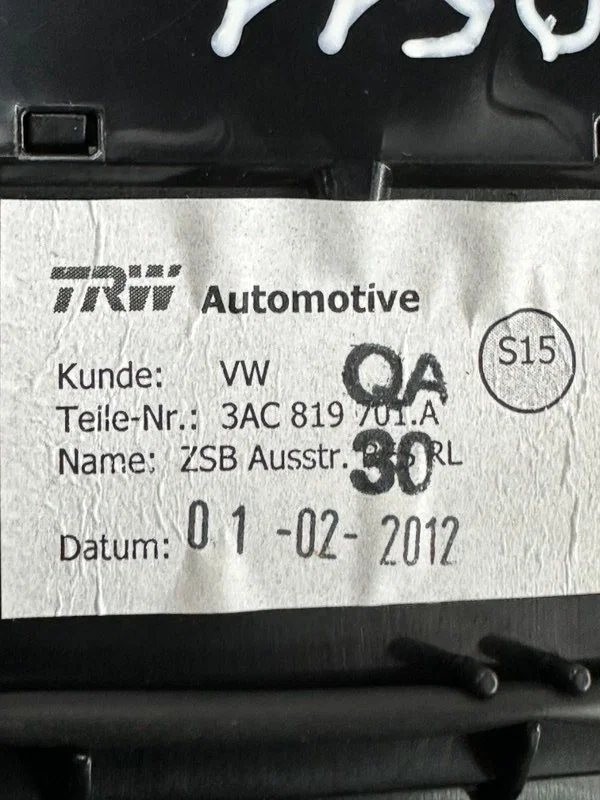 Дефлектор воздушный левый Volkswagen Passat - миниатюра 10