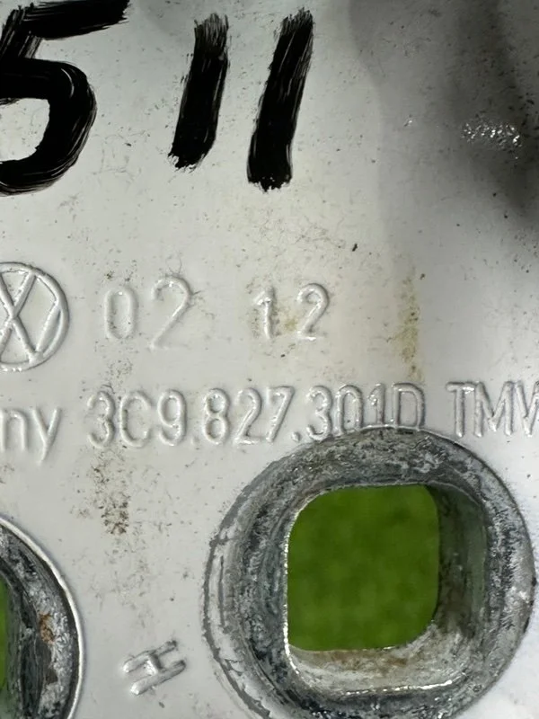 Петля крышки багажника левая Volkswagen Passat - миниатюра 10
