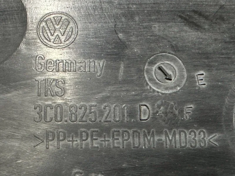 Облицовка днища левая Volkswagen Passat Alltrack - миниатюра 6