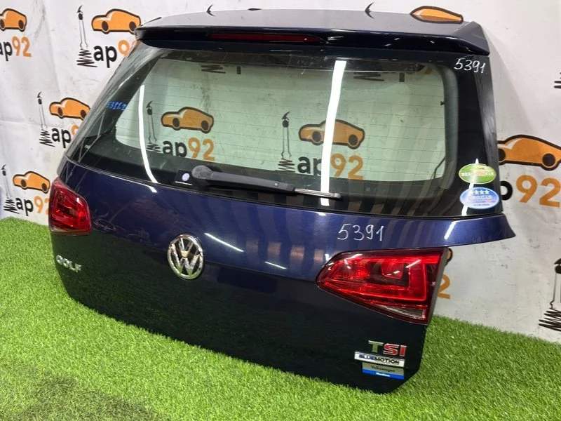 Крышка багажника Volkswagen Golf MK7 CPTA 2014 - миниатюра 3
