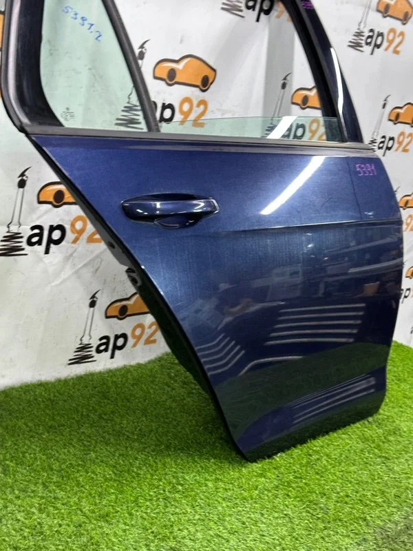 Дверь боковая задняя правая Volkswagen Golf MK7 - миниатюра 2