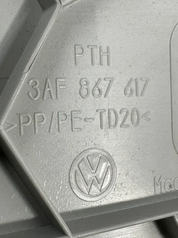 Обшивка потолка задняя Volkswagen Passat Alltrack - миниатюра 7