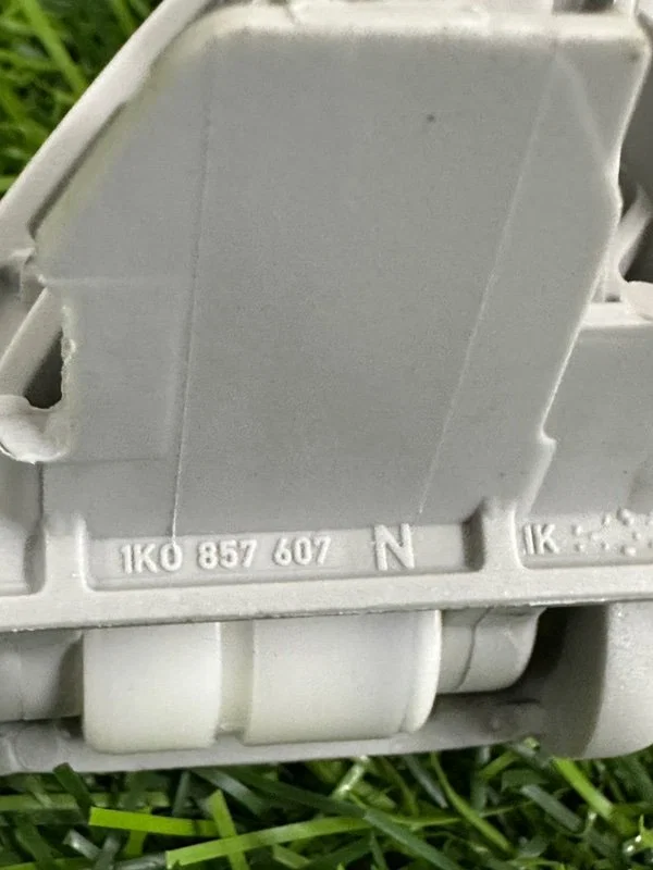 Ручка потолка Volkswagen Passat Alltrack B7 CCZB - миниатюра 7