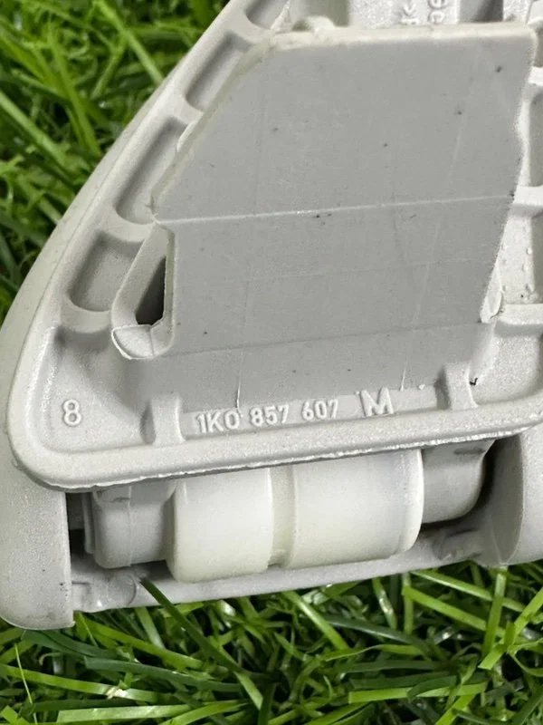 Ручка потолка Volkswagen Passat Alltrack B7 CCZB - миниатюра 8
