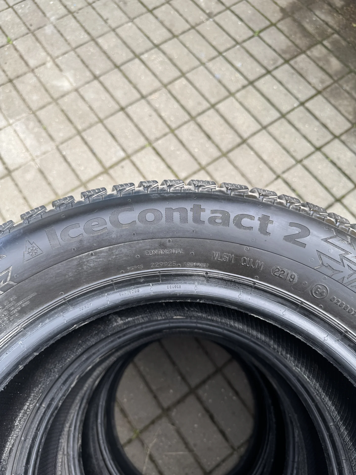 Зимняя резина Continental IceContact2 215/60R16 - миниатюра 4
