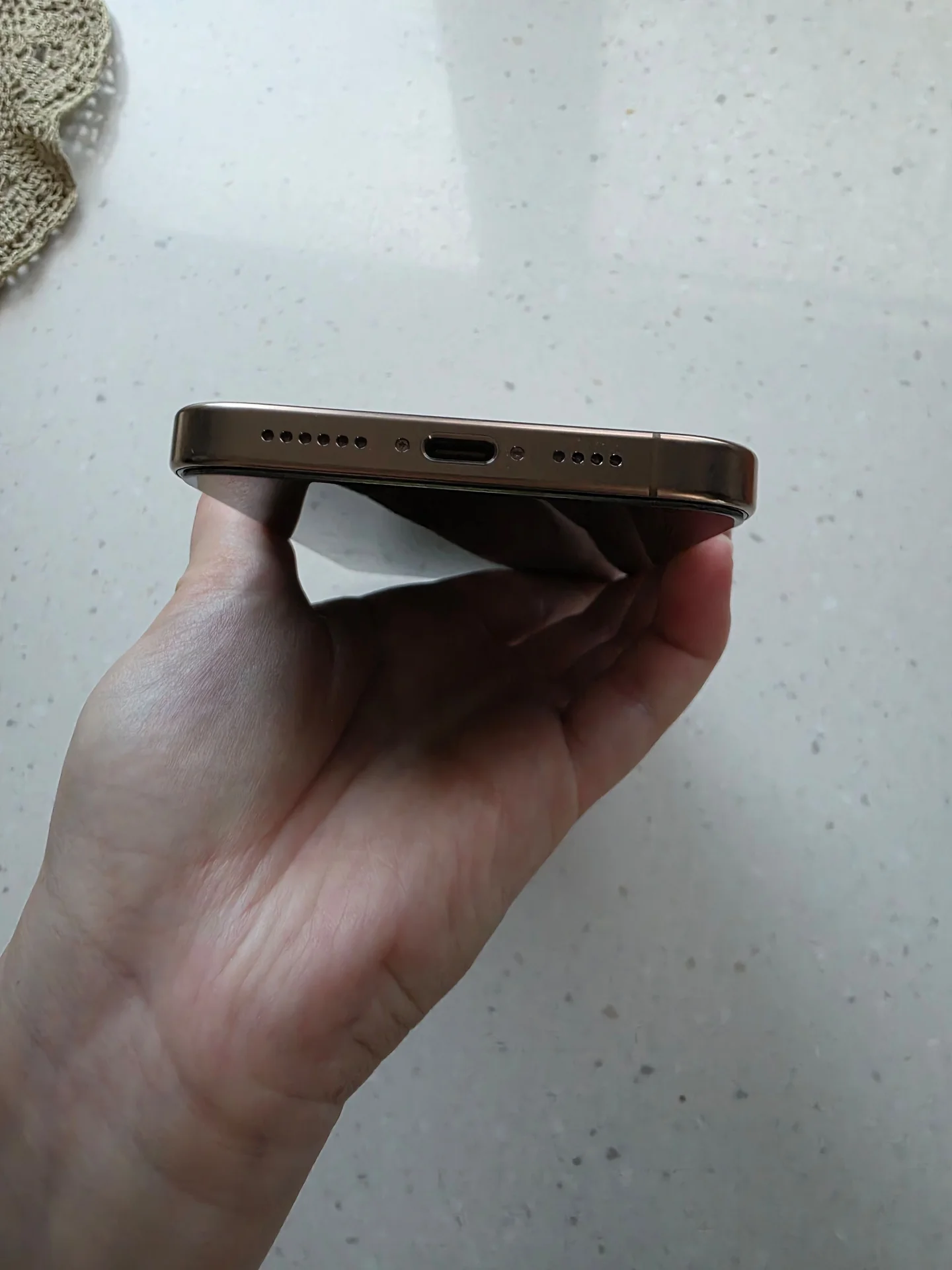 iPhone 16 pro max - миниатюра 3