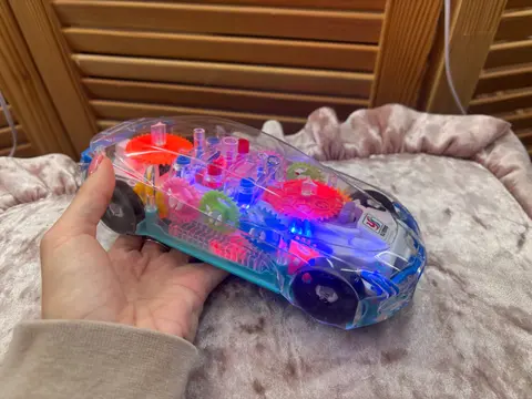Игровая машинка с подсветкой и музыкой
