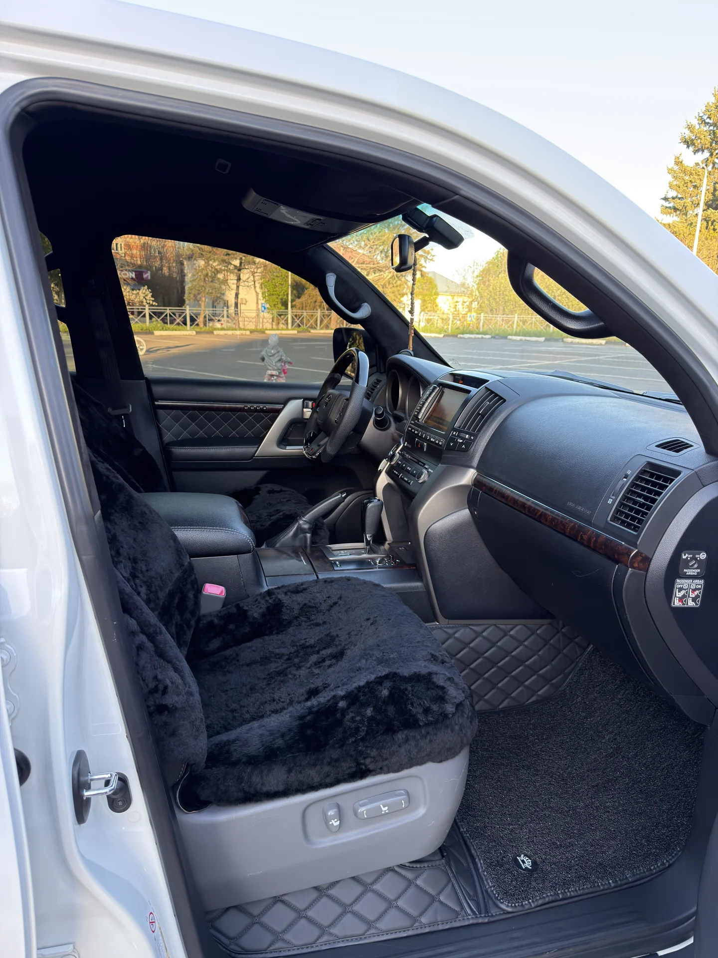 Toyota Land Cruiser 200 - миниатюра 22