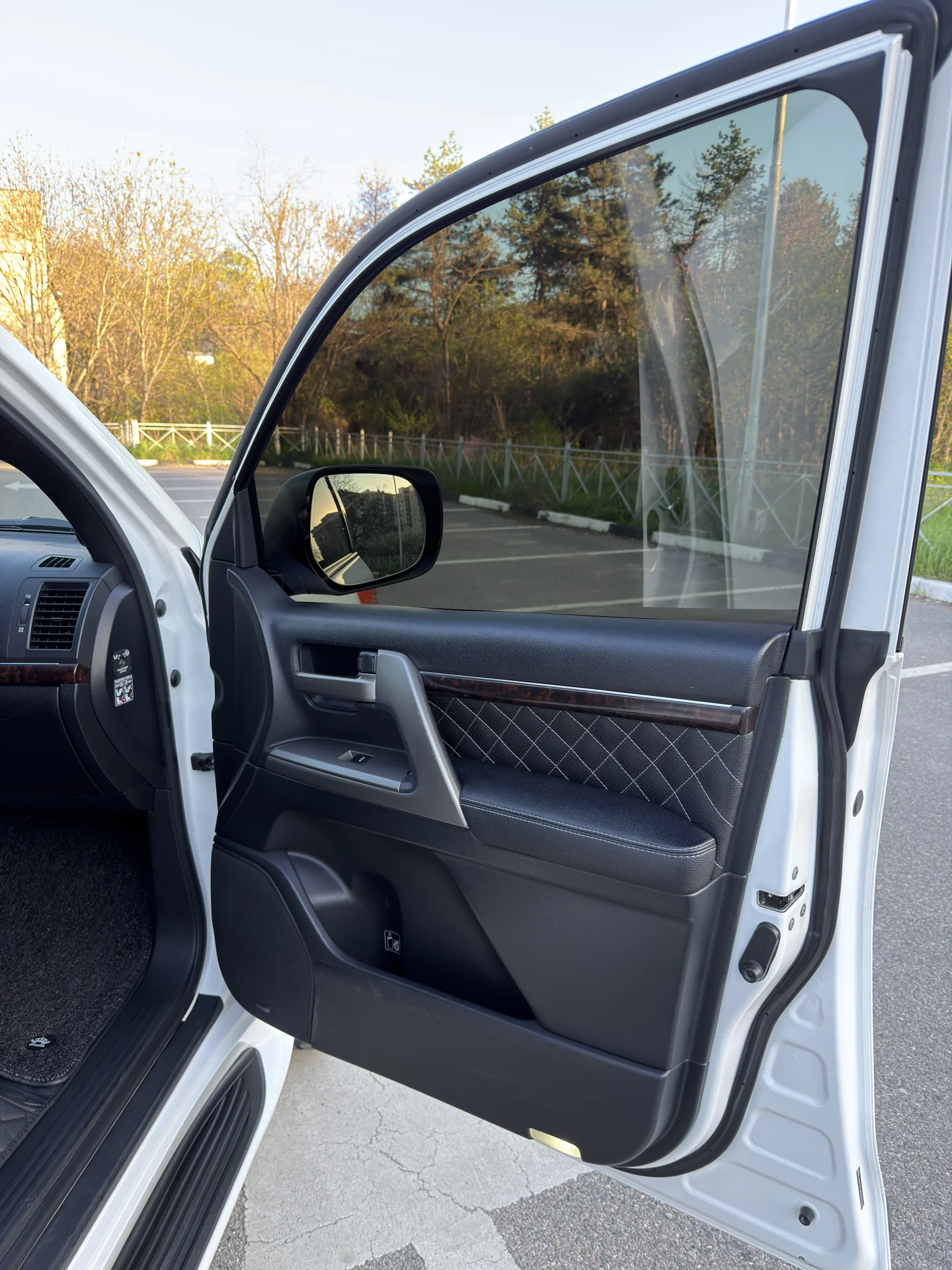 Toyota Land Cruiser 200 - миниатюра 23