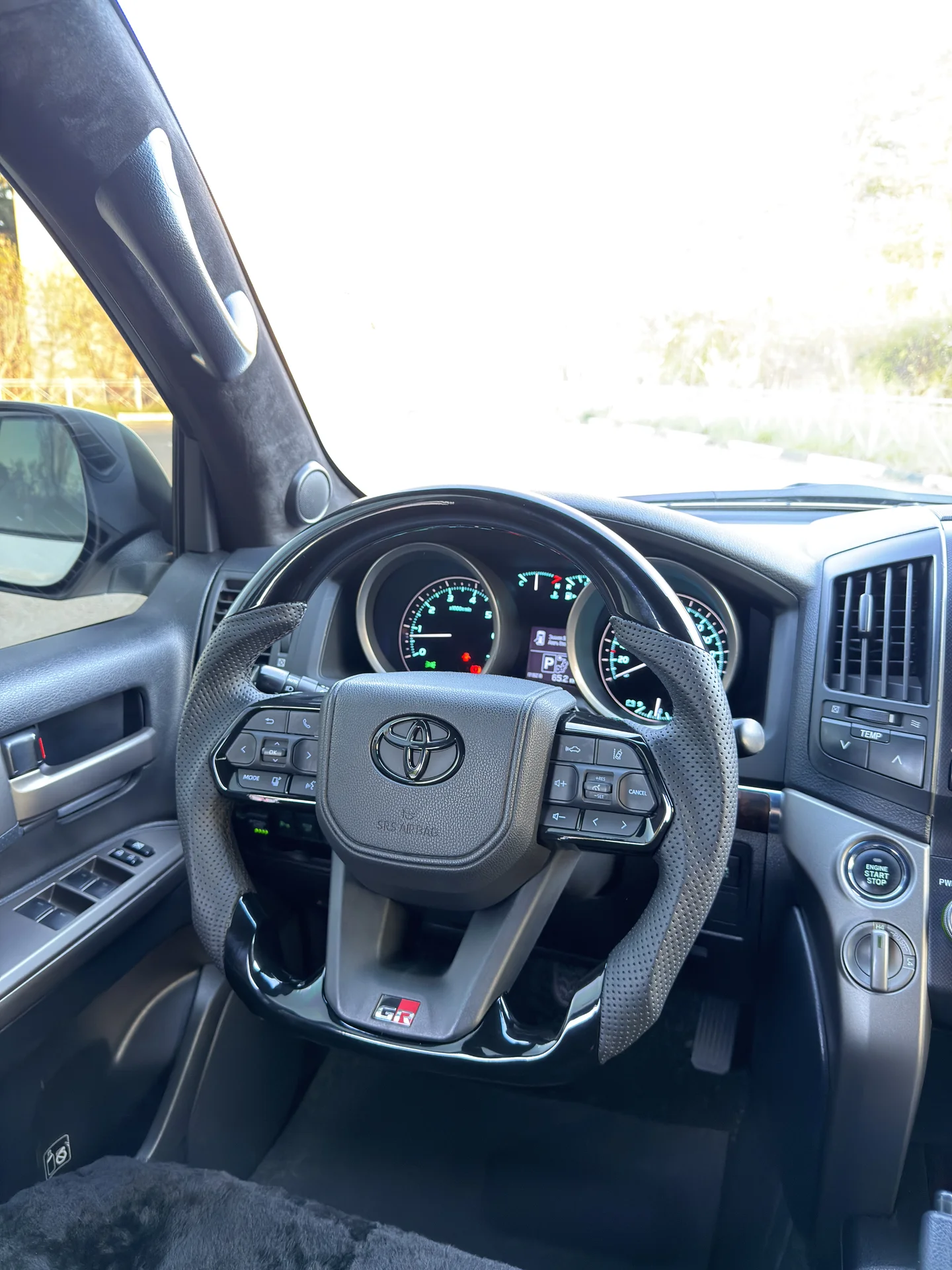Toyota Land Cruiser 200 - миниатюра 27