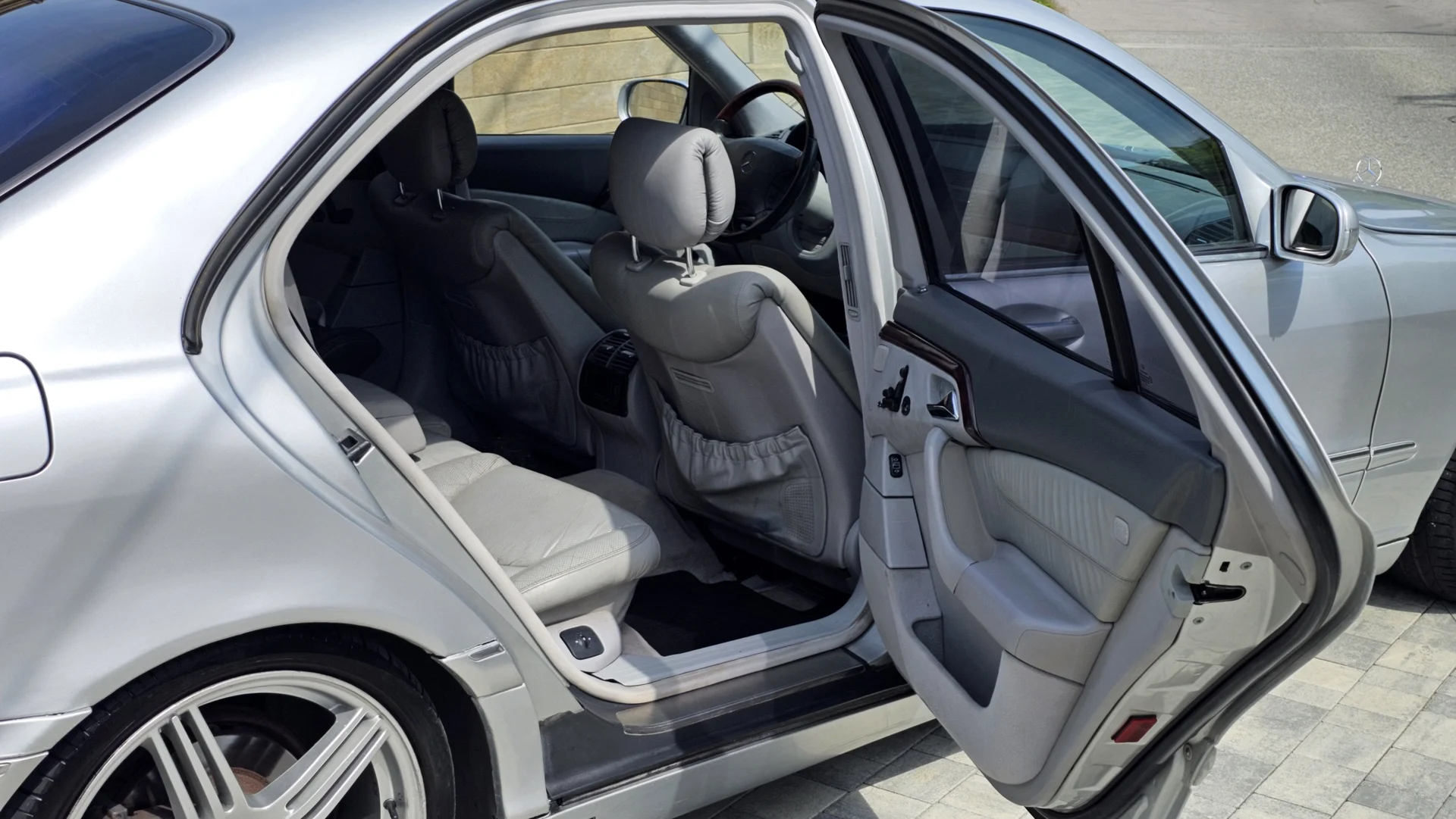 Mercedes Benz S500 - миниатюра 10