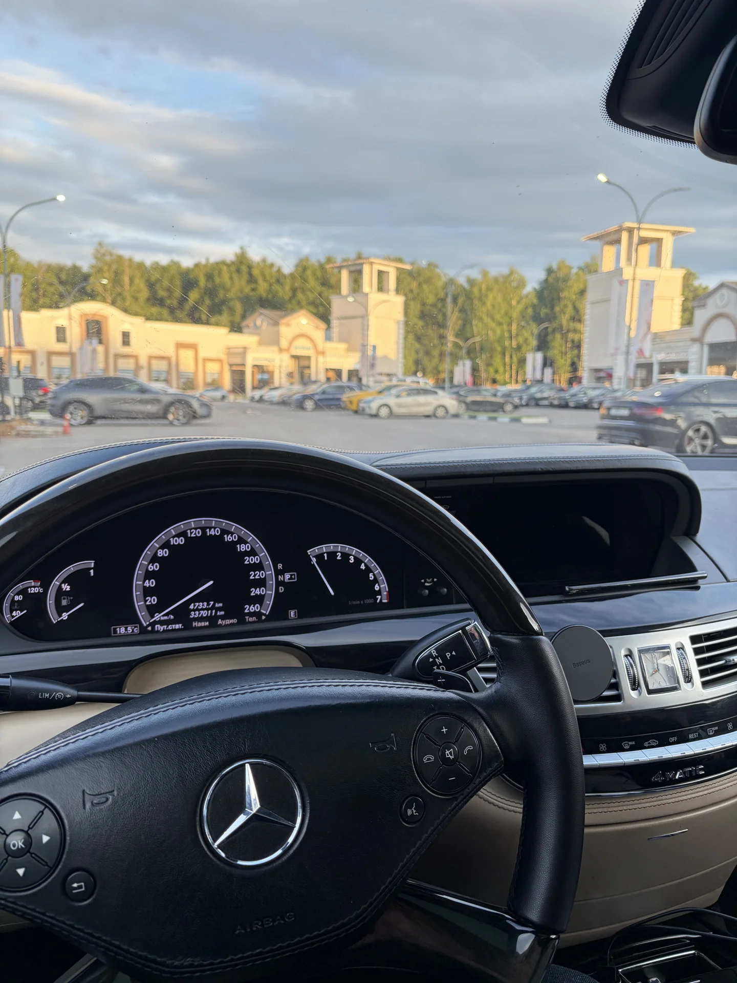 Mercedes Benz S500 - миниатюра 17