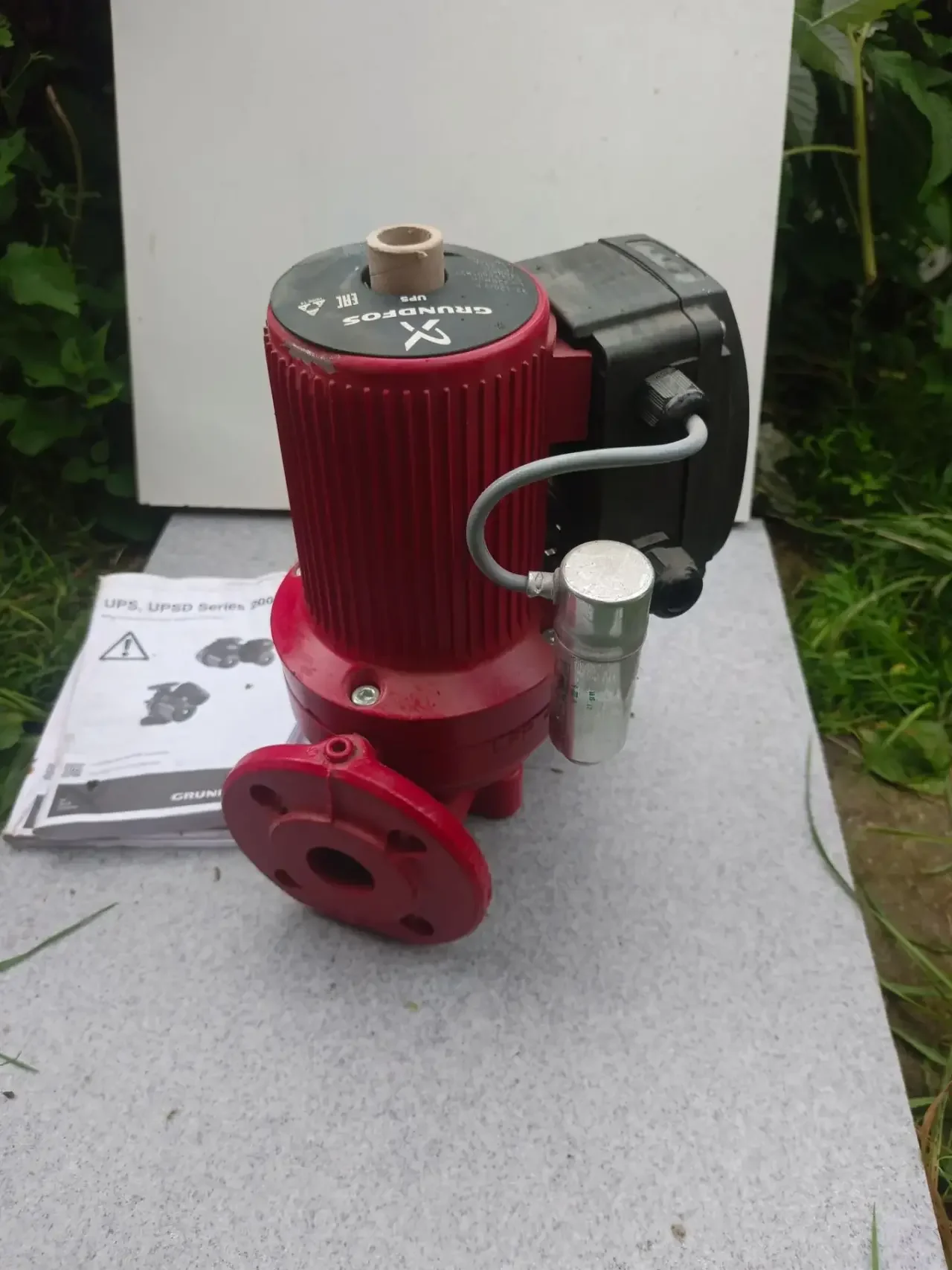 Насос циркуляционный Grundfos UPS 32-120 F 220 - миниатюра 3