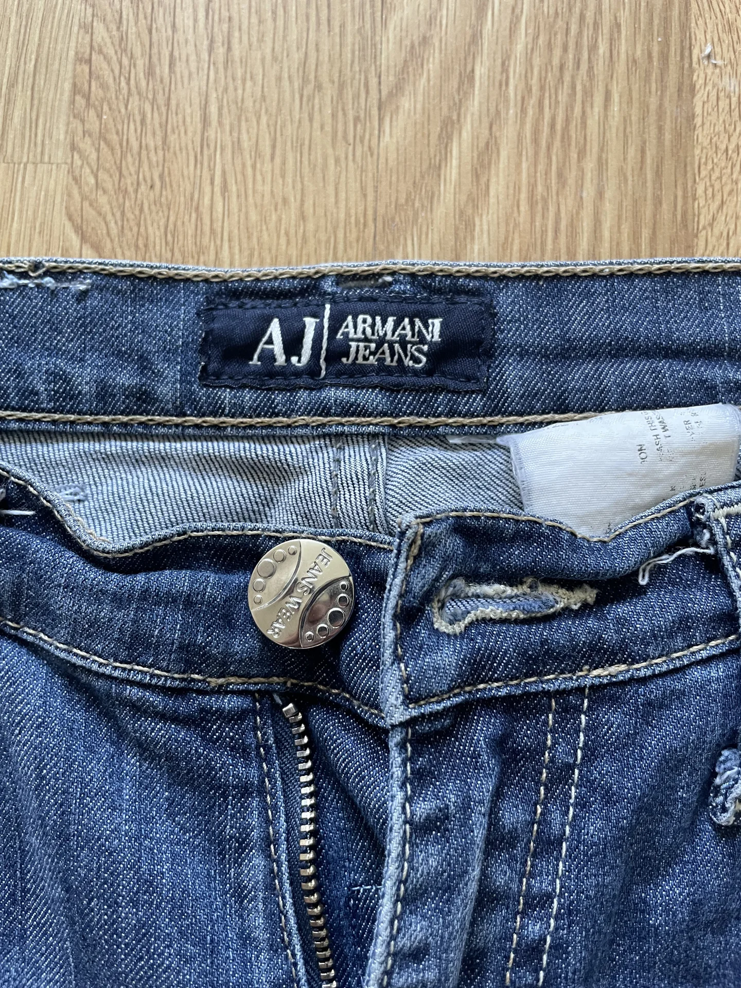 Женские джинсы Armani Jeans Indigo Series - миниатюра 3