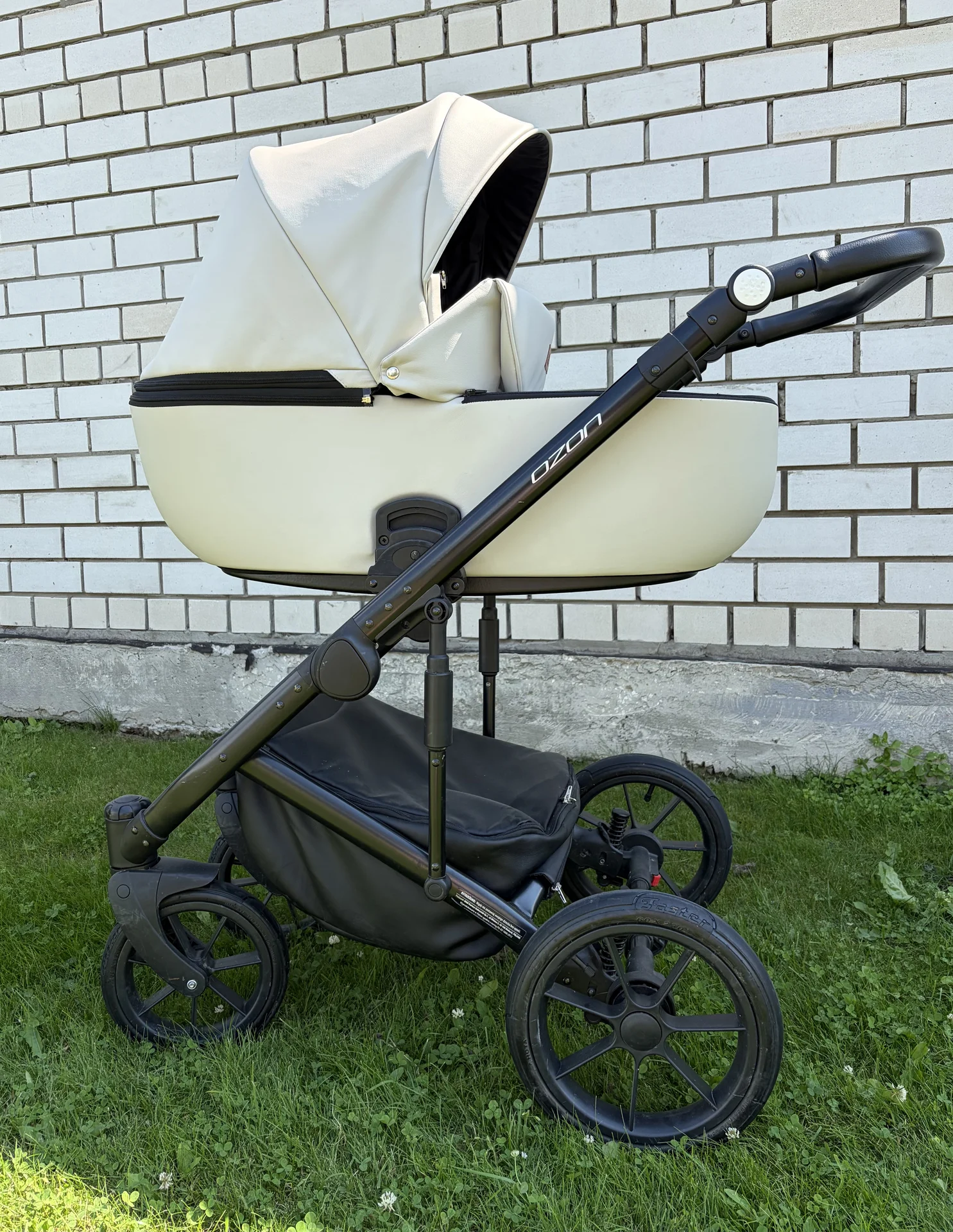 Коляска Riko Basic Ozon 2 в 1 - изображение 1