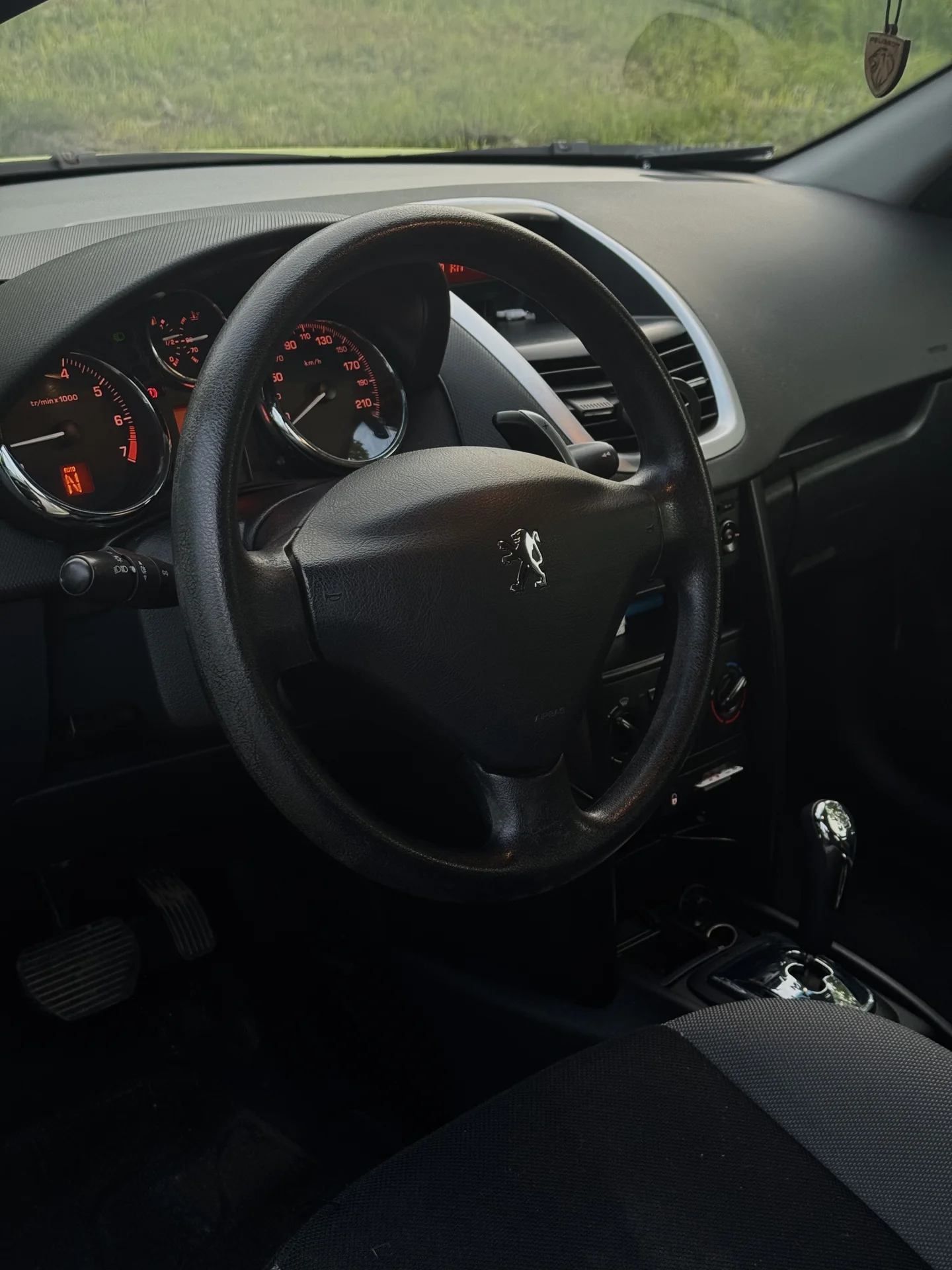 Peugeot 207 - миниатюра 8