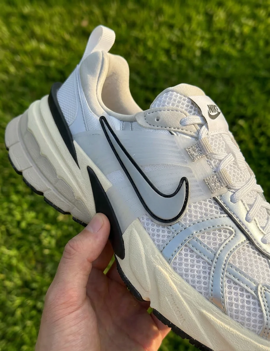 Кроссовки Nike V2K Run. - миниатюра 2