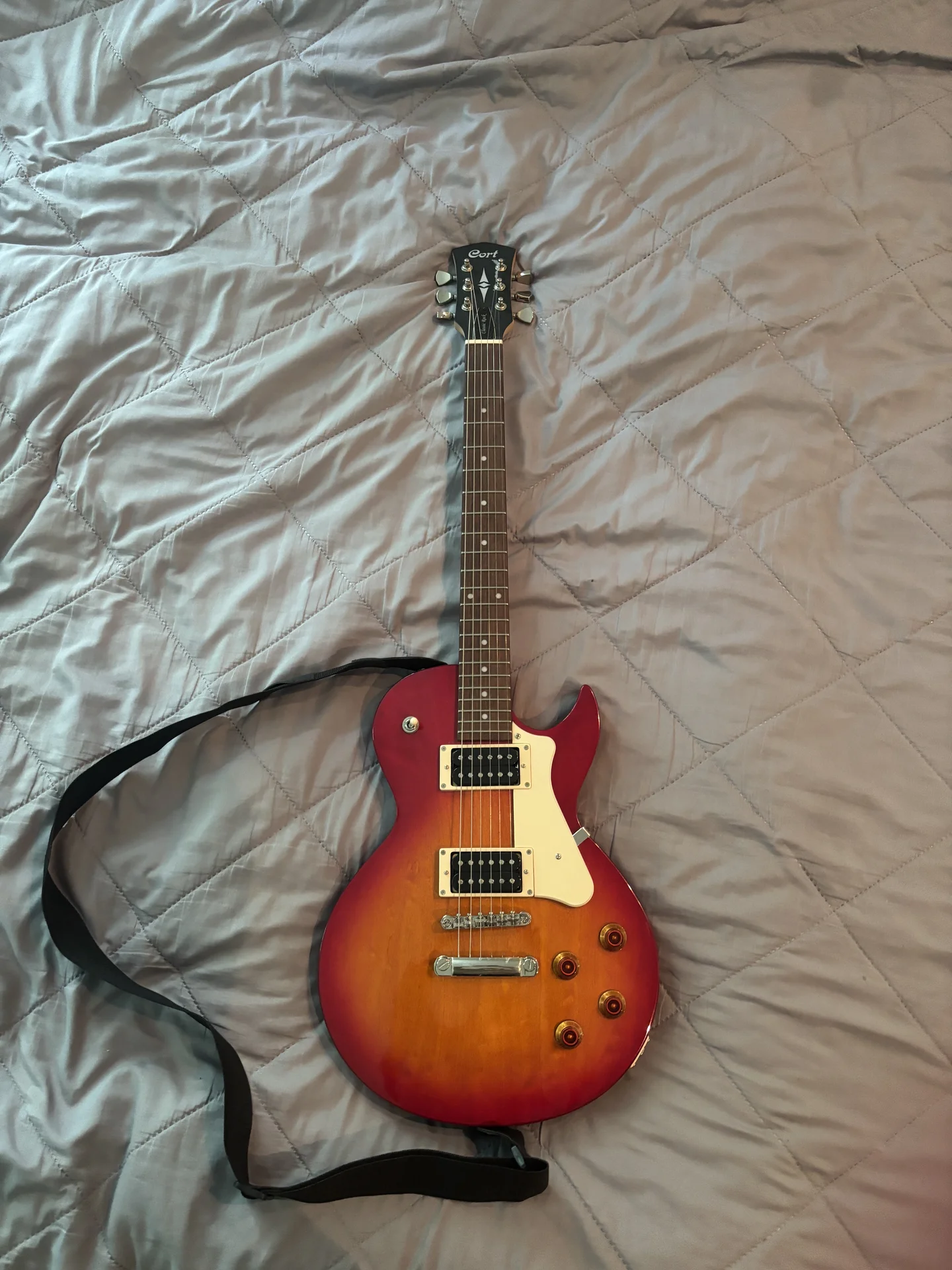 Cort CR100-CRS Classic Rock Электрогитара, красный
