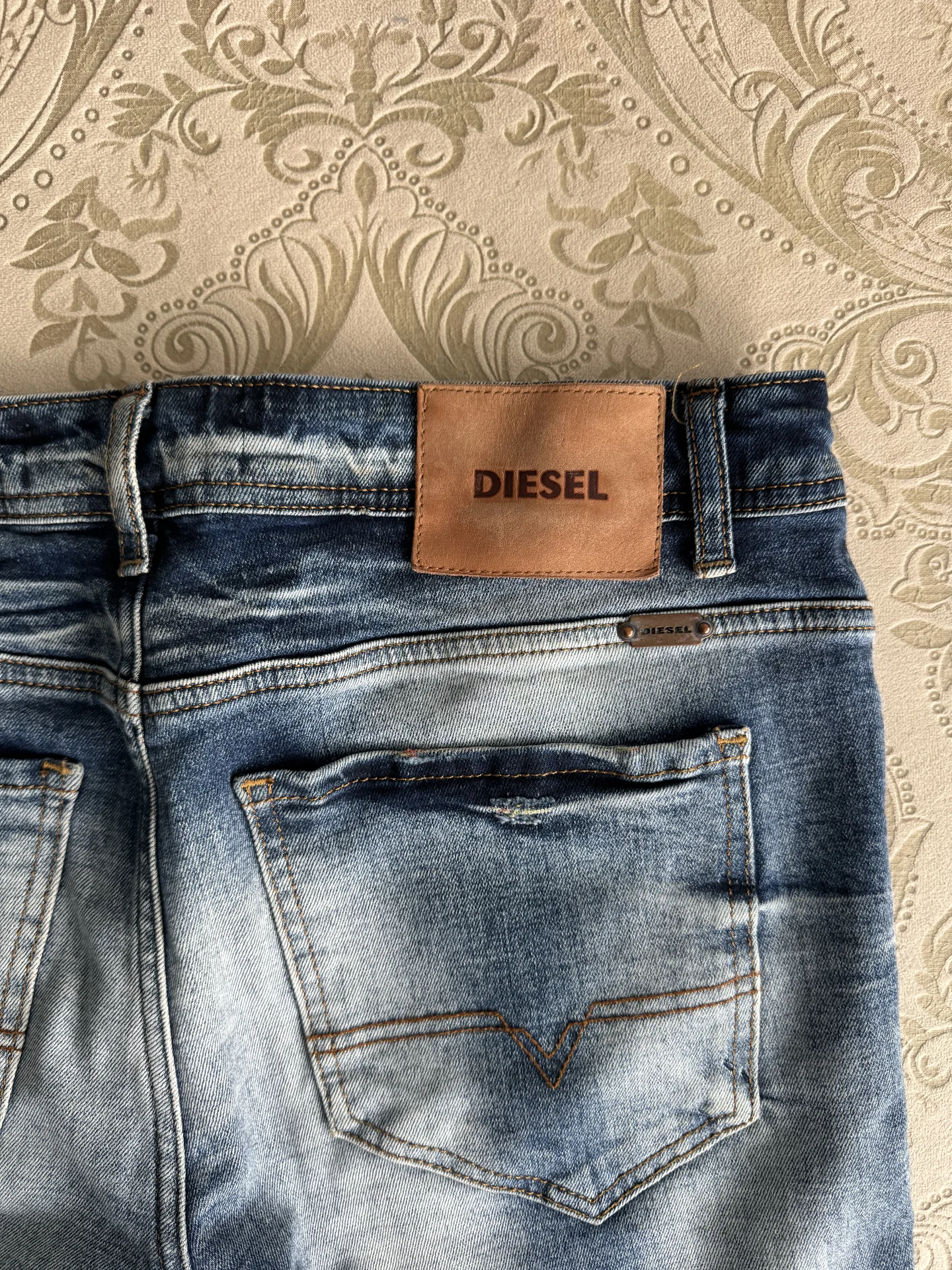 Джинсы DIESEL slim fit - миниатюра 2