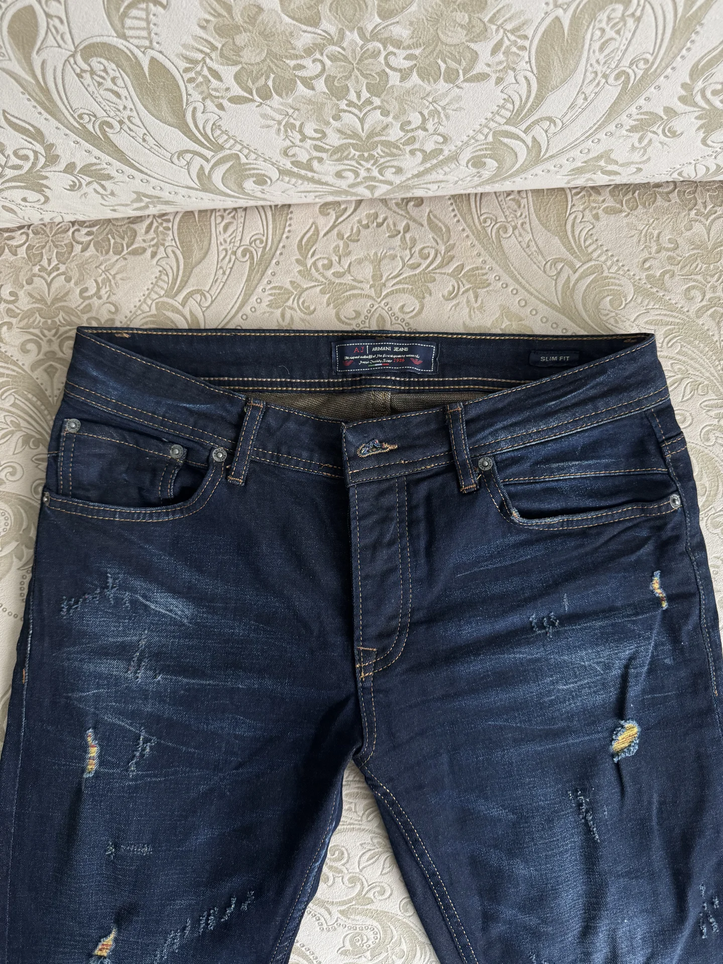 Джинсы ARMANI JEANS - изображение 1