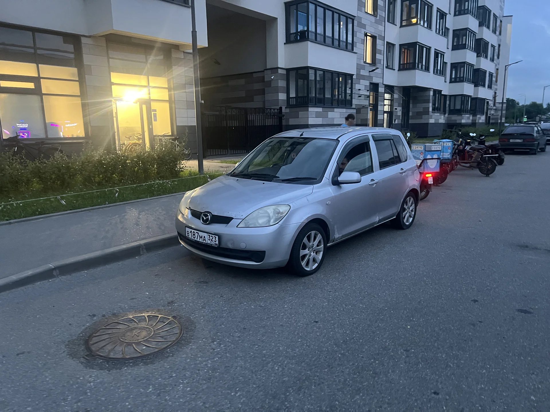 mazda demio - миниатюра 4