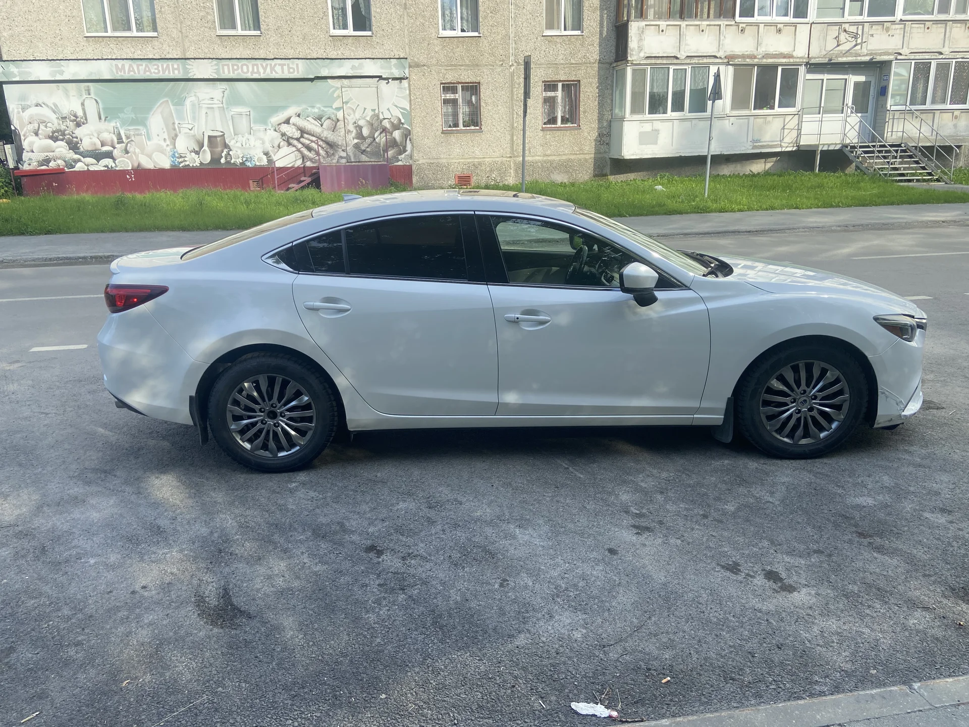 Автомобиль mazda 6 - миниатюра 2