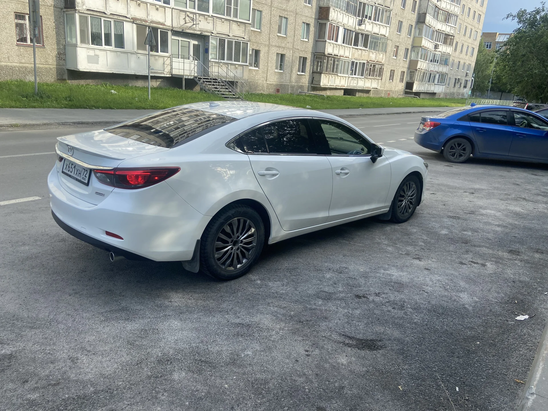 Автомобиль mazda 6 - миниатюра 5
