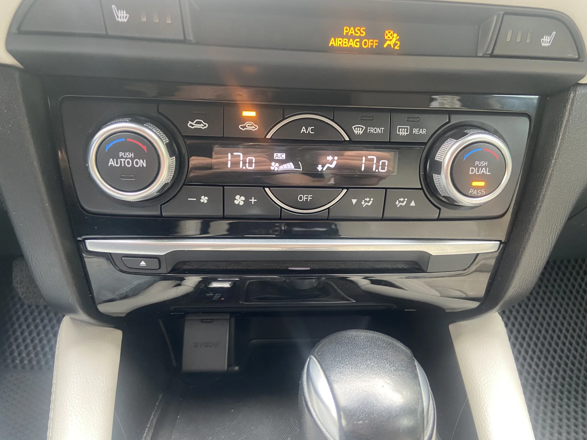 Автомобиль mazda 6 - миниатюра 13