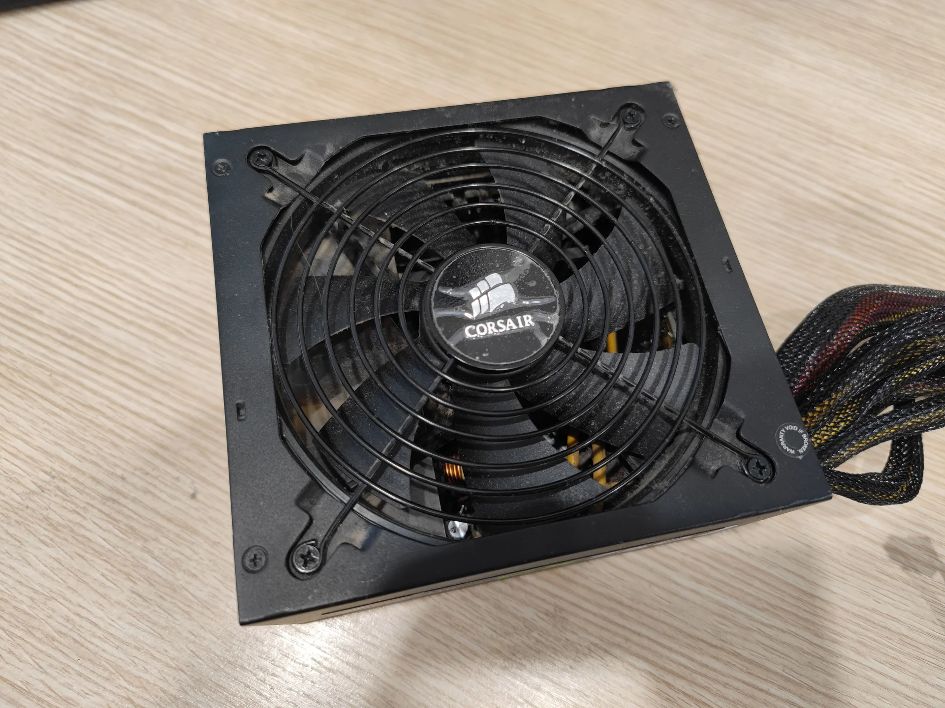 Блок питания 750w Corsair CX750 - миниатюра 2
