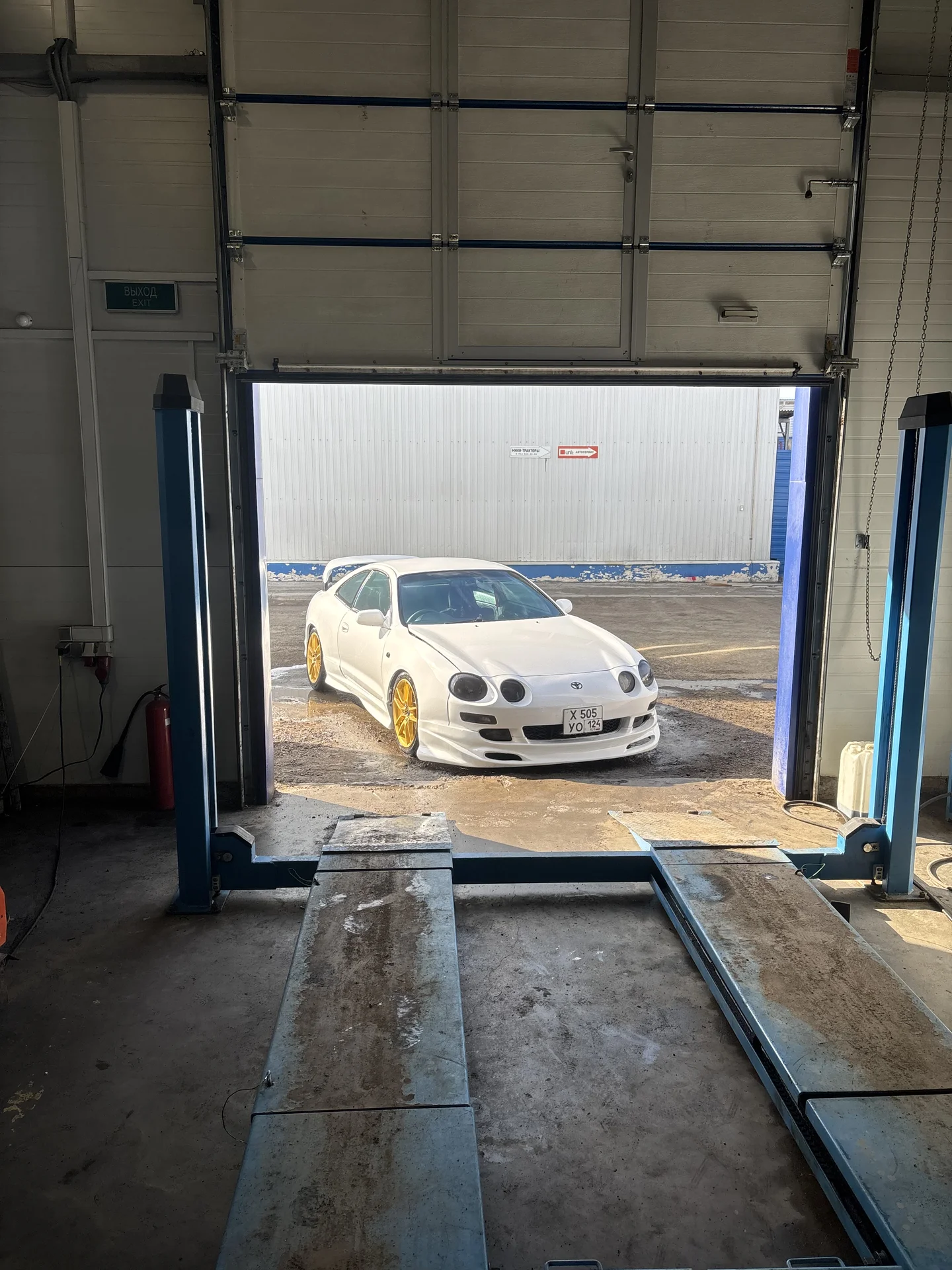 toyota celica - миниатюра 3