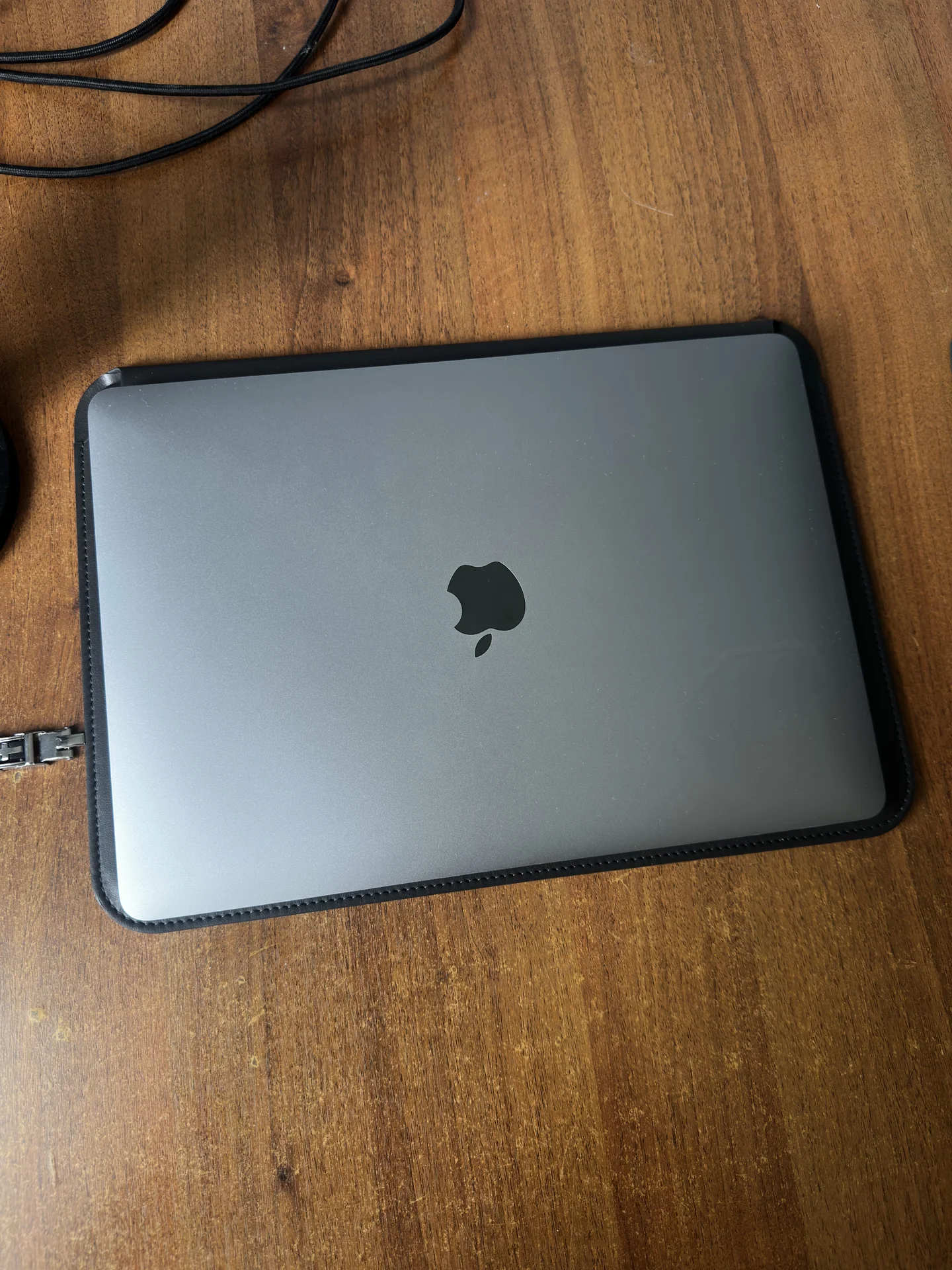 Apple MacBook M1 8/512GB - изображение 1