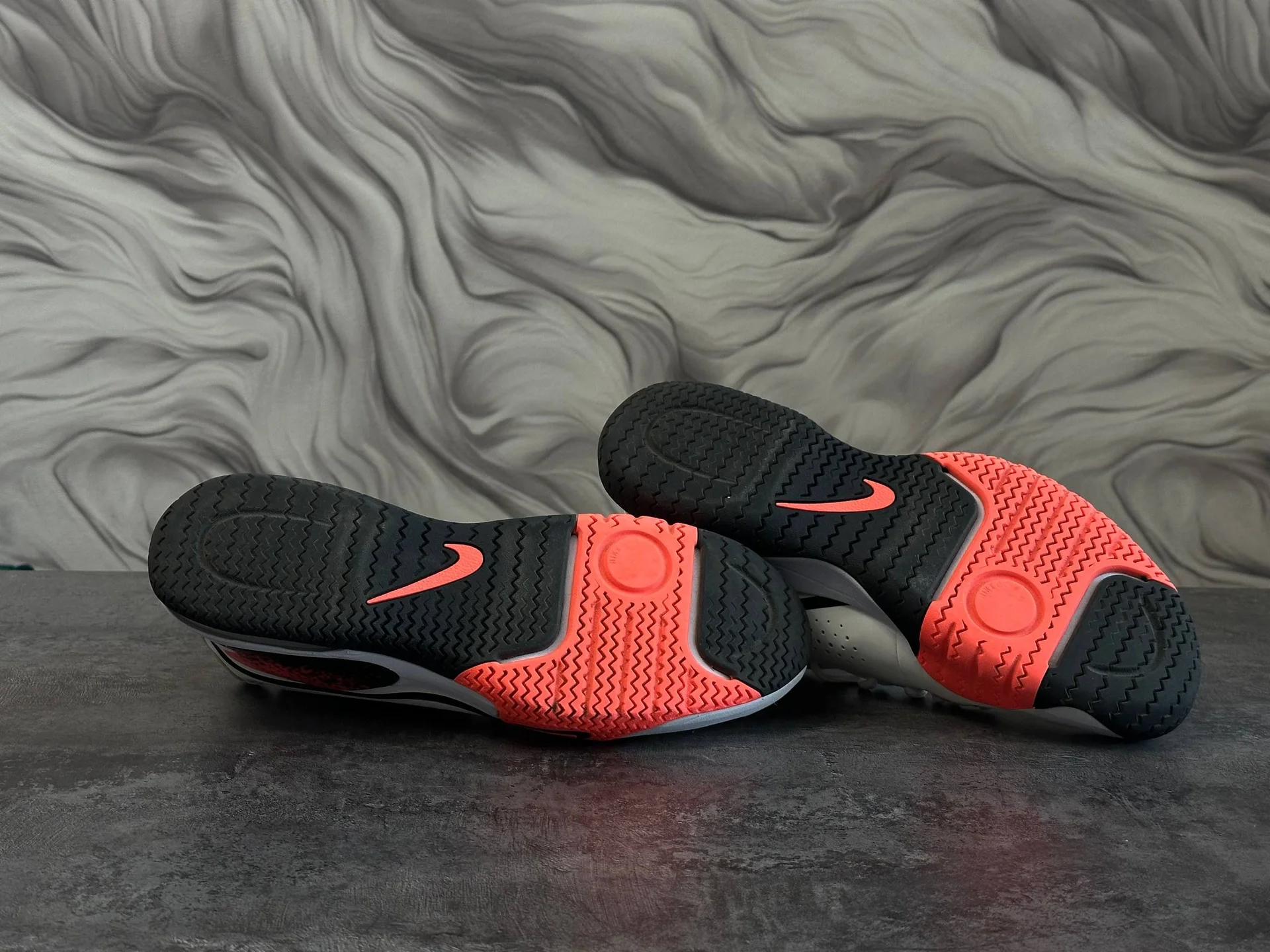 Теннисные кроссовки Nike - миниатюра 4