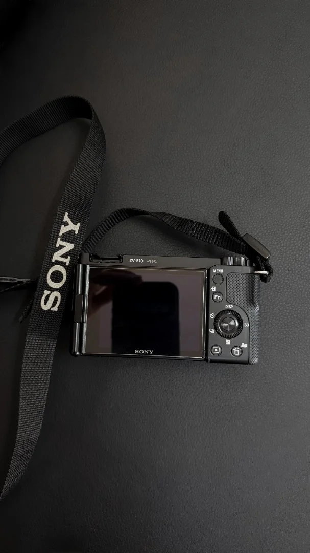 Sony zve10 + Объектив viltrox AF 33мм F1.4 E-mount - миниатюра 2