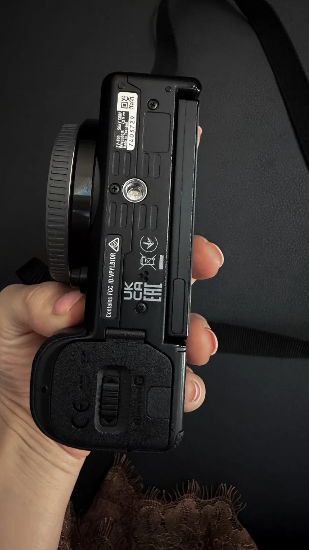 Sony zve10 + Объектив viltrox AF 33мм F1.4 E-mount - миниатюра 3