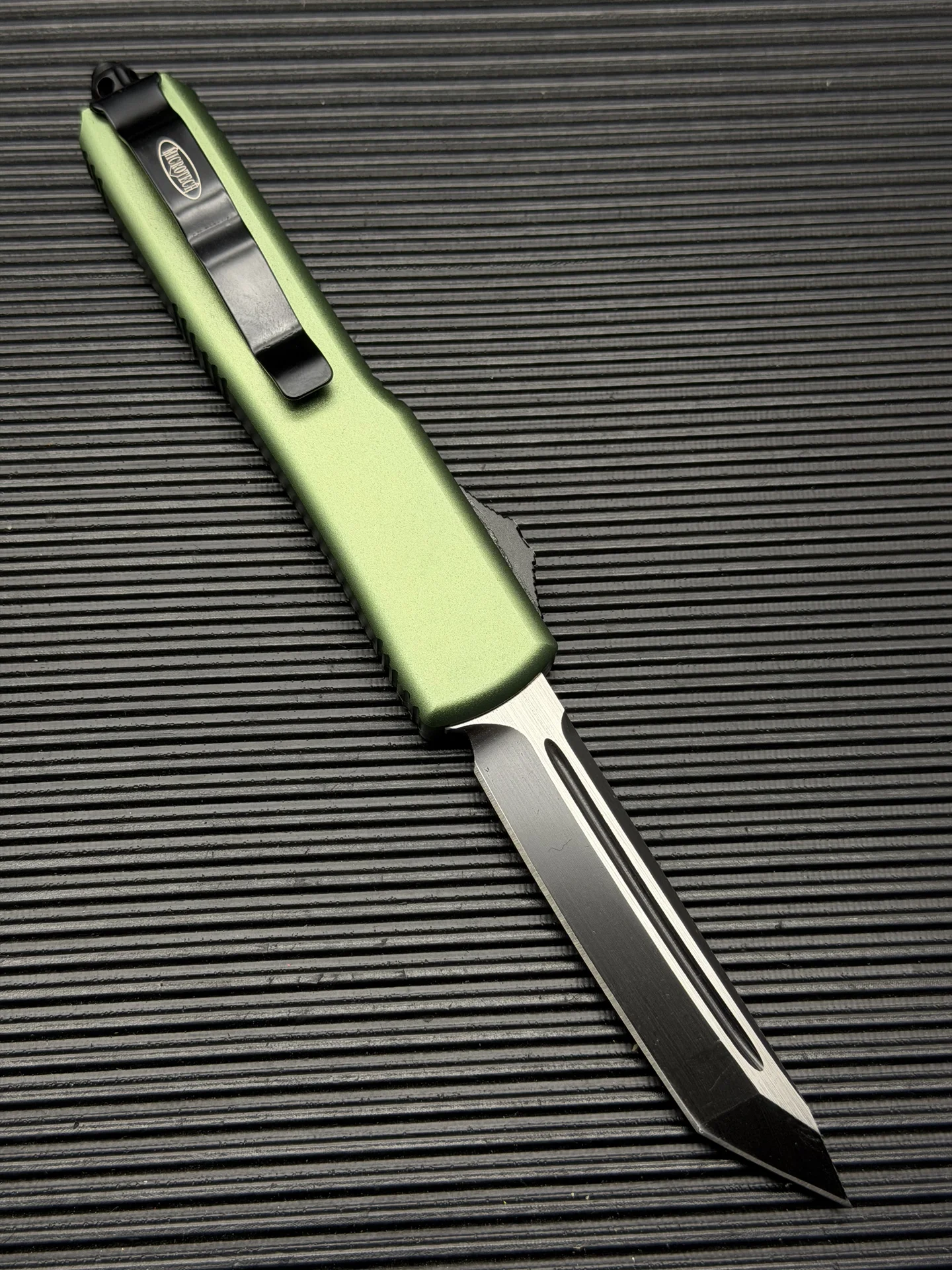 нож фронтально выкидной Microtech - миниатюра 3
