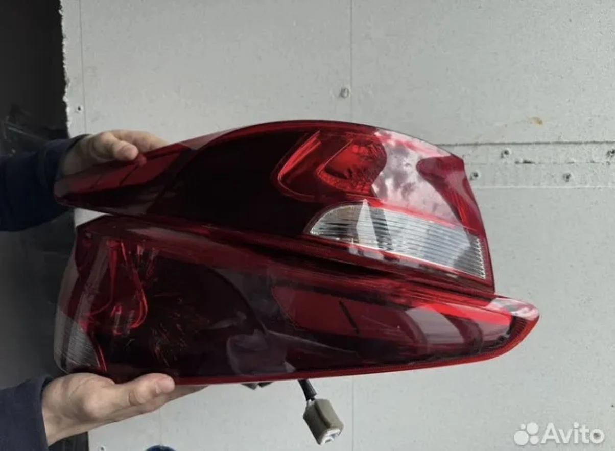 Задние стоп сигналы KIA Rio - изображение 1