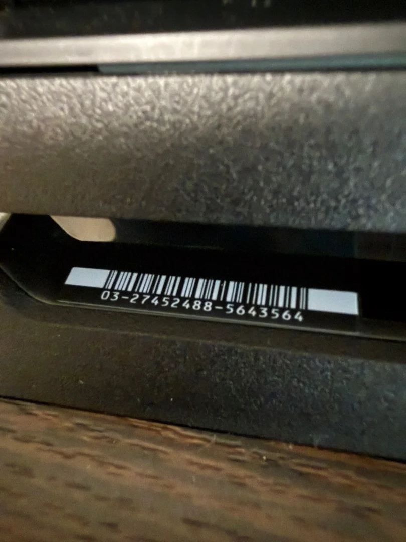 PlayStation 4 Pro б/у 1 тб памяти с 2 геймпадами - миниатюра 2