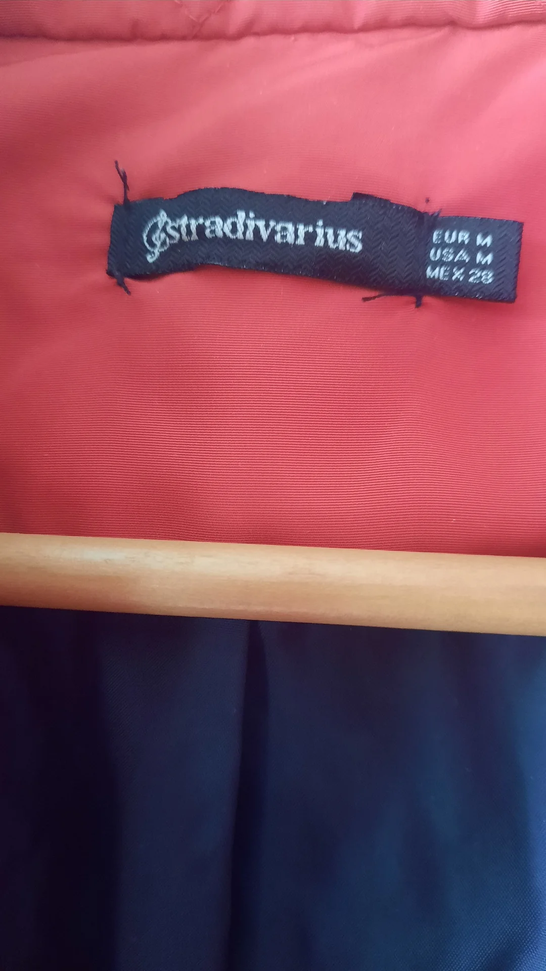 Женская легкая куртка  Stradivarius - миниатюра 3