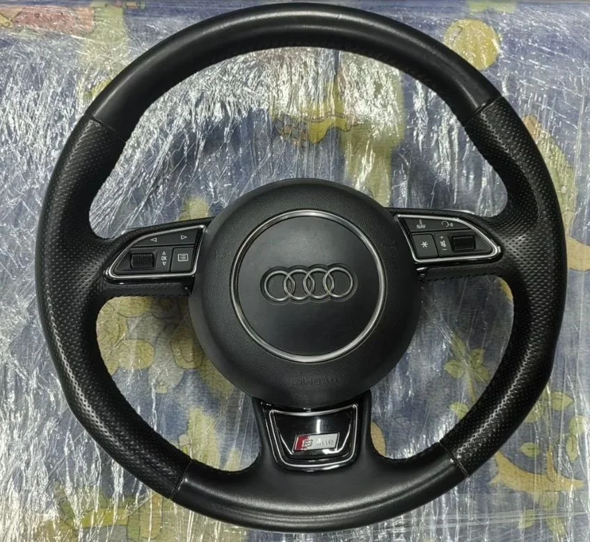 Audi A6 C7 Руль с перфорацией и лепестками s-line