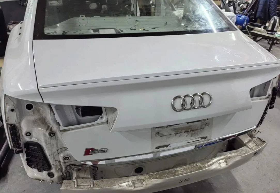 Audi S6 C7 крышка с оригинальным спойлером LS9R - миниатюра 6