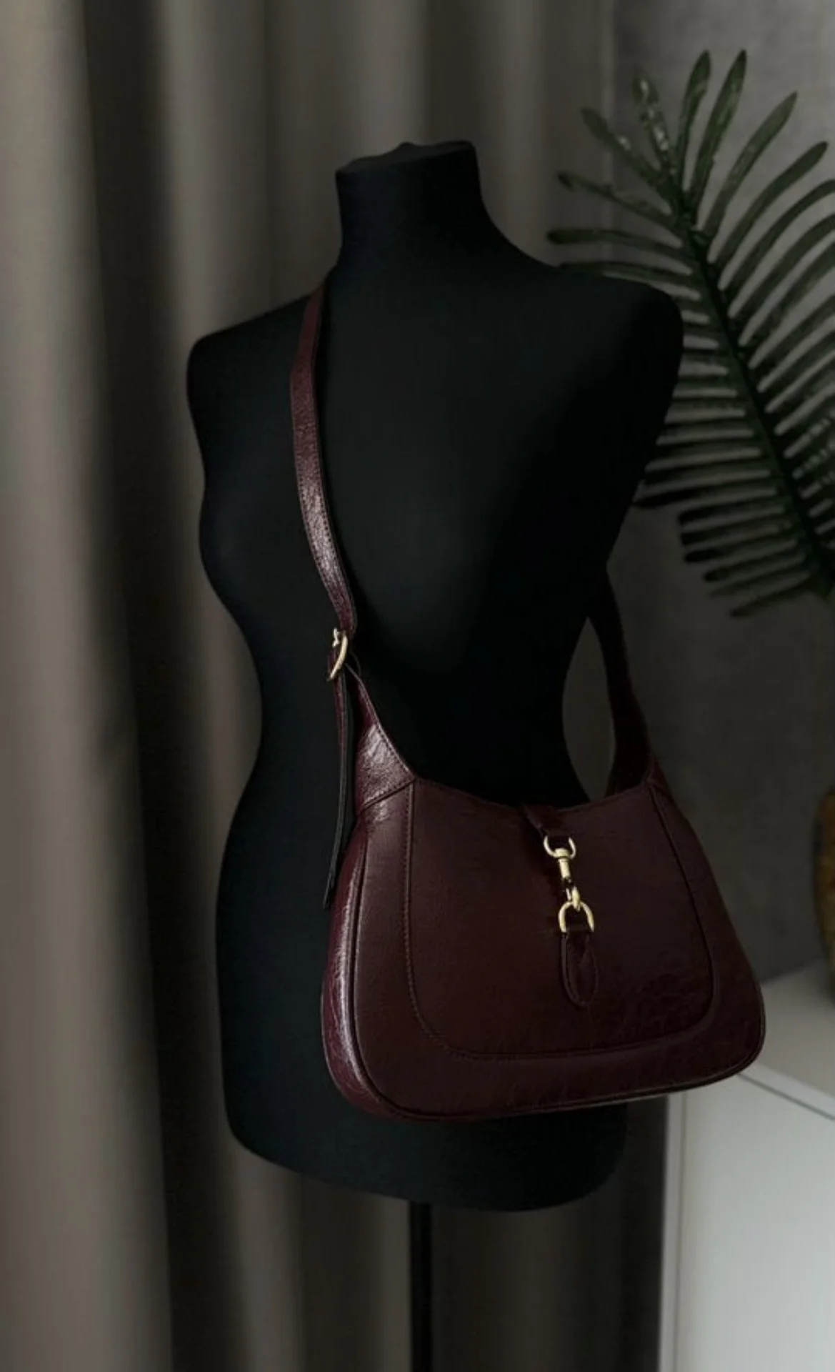 Сумка маленькая на плечо лакированная новая gucci - изображение 1