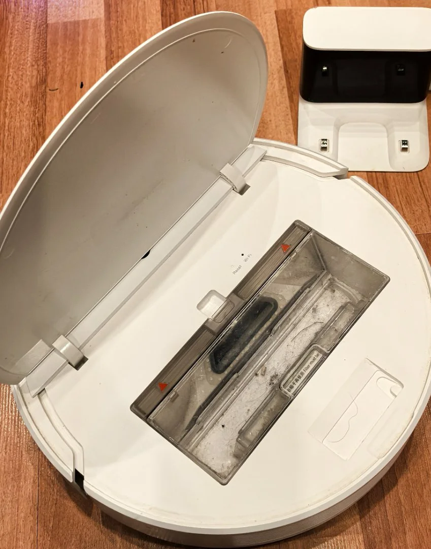 Робот-пылесос Dreame vacuum-mop F9 с небольшой неисправностью - миниатюра 2