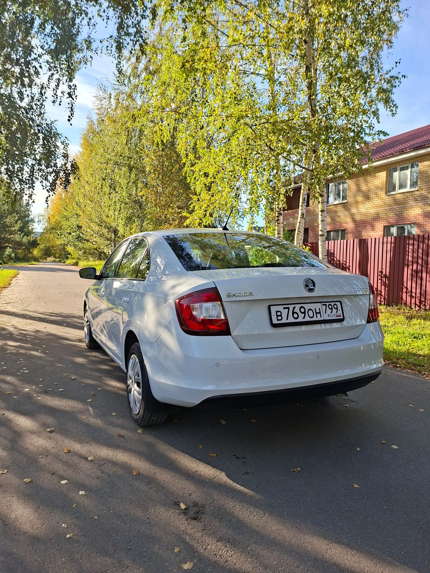 Skoda Rapid - миниатюра 8