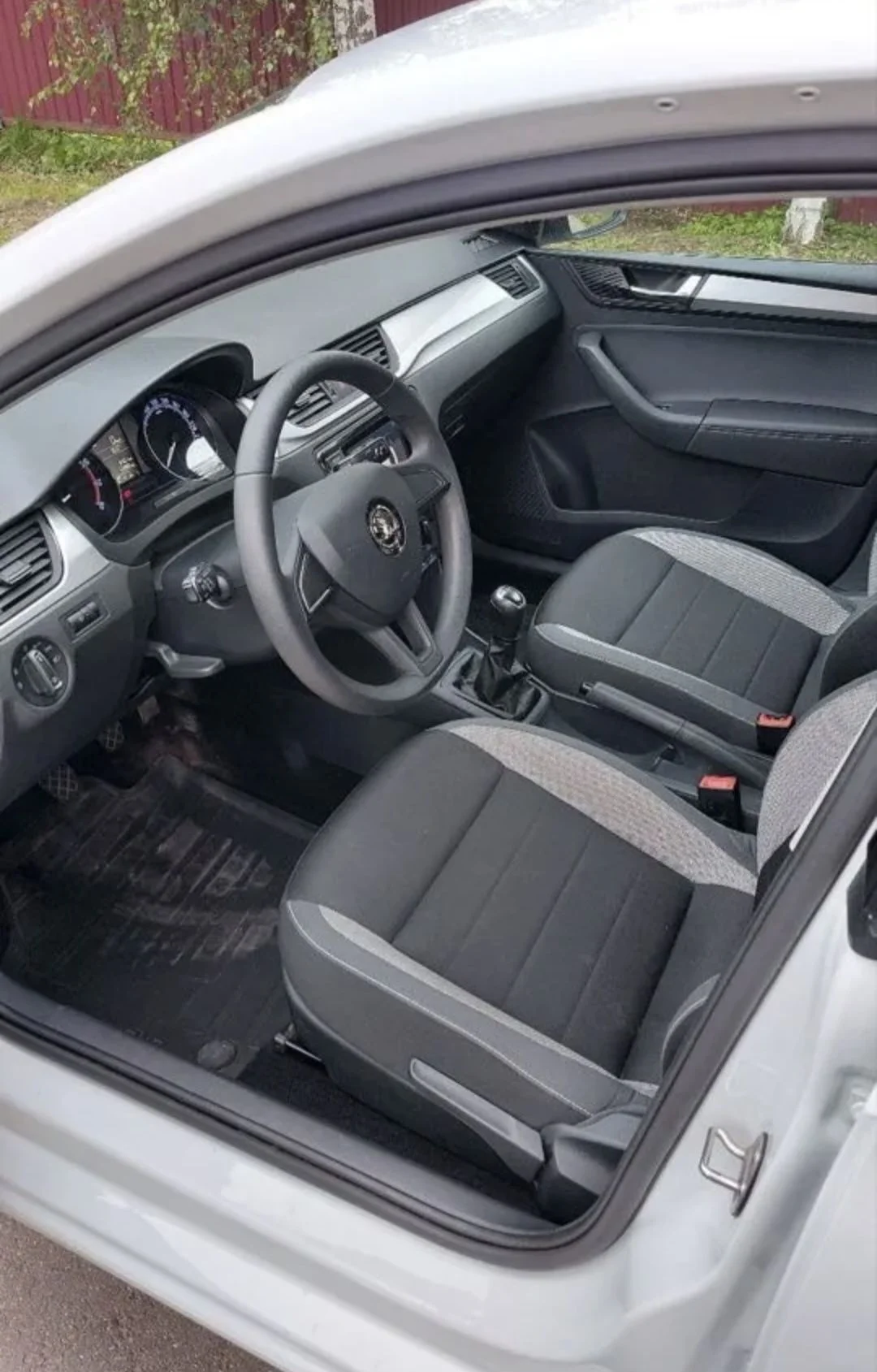 Skoda Rapid - миниатюра 8